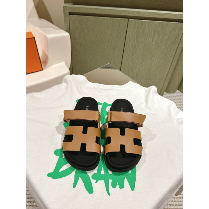 H**mes slippers
